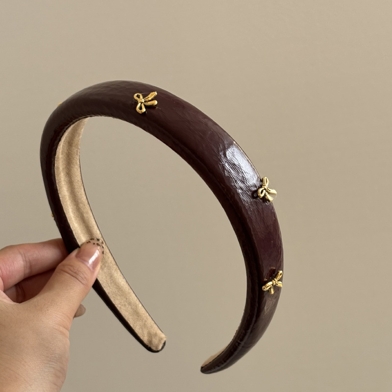 Retro deri atmosfer altın yay  - Leatherwork Pony incelemesi ve fiyatı