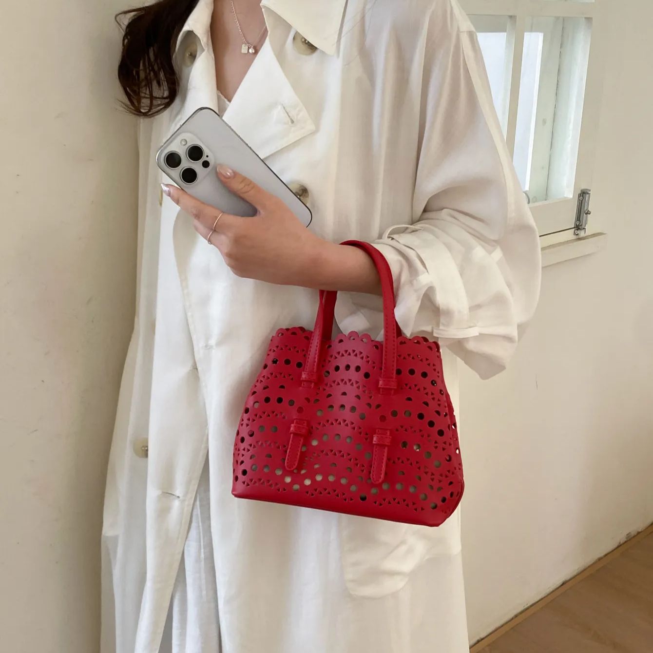 Kırmızı içi boş baskılı Crossb - Leather Work Handbags For Women incelemesi ve fiyatı
